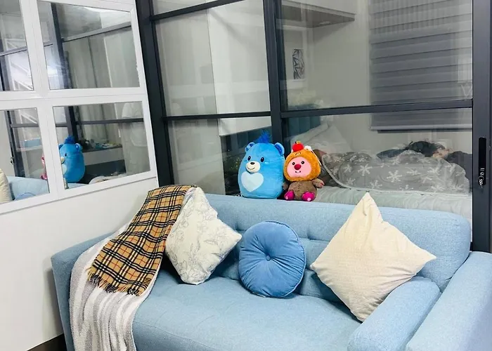 Kd's - Fast Wifi, Netflix , Pool , Karaoke Apartment *