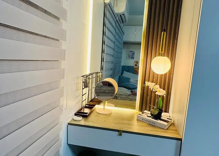 Apartment Kd's - Fast Wifi, Netflix , Pool , Karaoke Manila