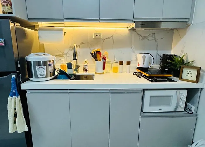 Kd's - Fast Wifi, Netflix , Pool , Karaoke * Manila