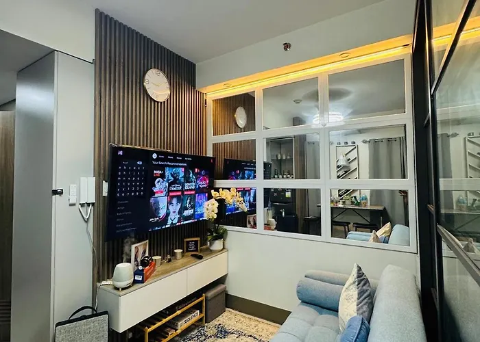 Kd's - Fast Wifi, Netflix , Pool , Karaoke Apartment *