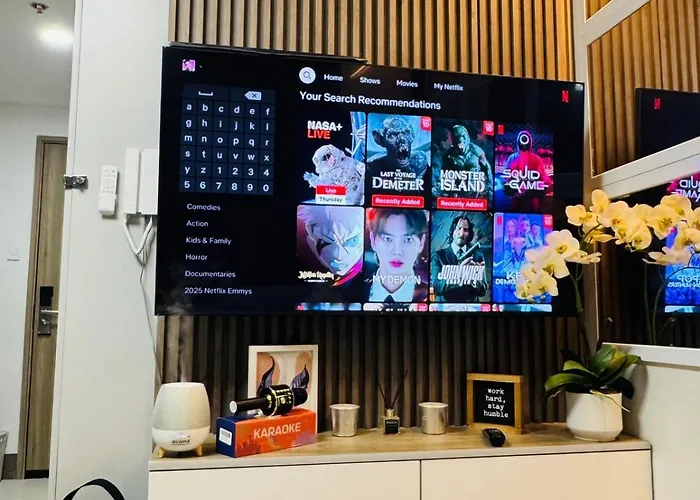 Kd's - Fast Wifi, Netflix , Pool , Karaoke Manila